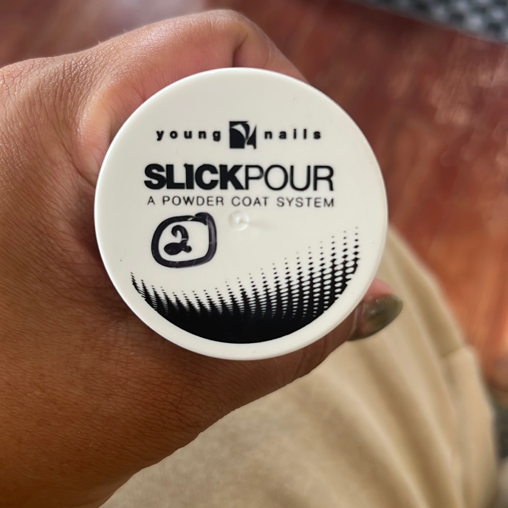 Slick Pour Powder